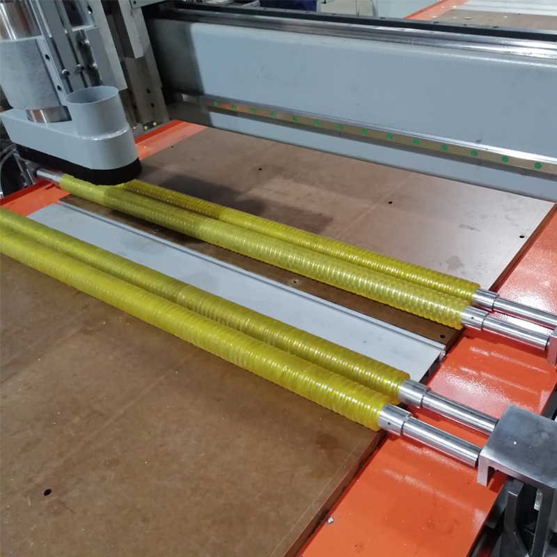 雙臺(tái)面數(shù)控裁板機(jī)